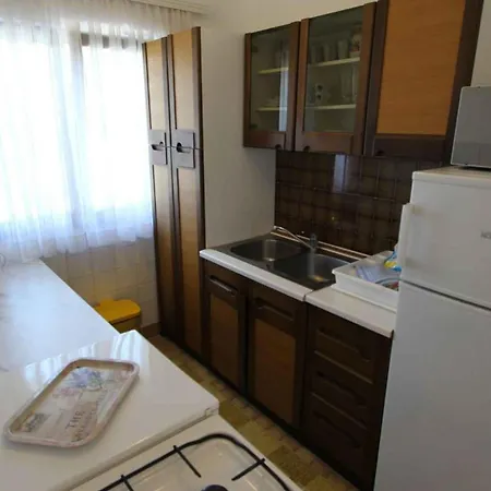 Malinska,krk, Primorje-gorski Kotar 8 Apartment *