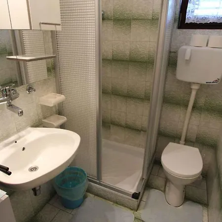 Malinska,krk, Primorje-gorski Kotar 8 Apartment Vantacici