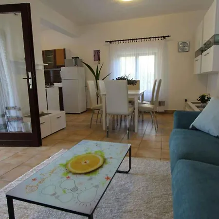 Miro 2 In - Insel Krk 14418 *