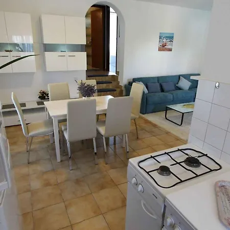 Miro 2 In - Insel Krk 14418 *